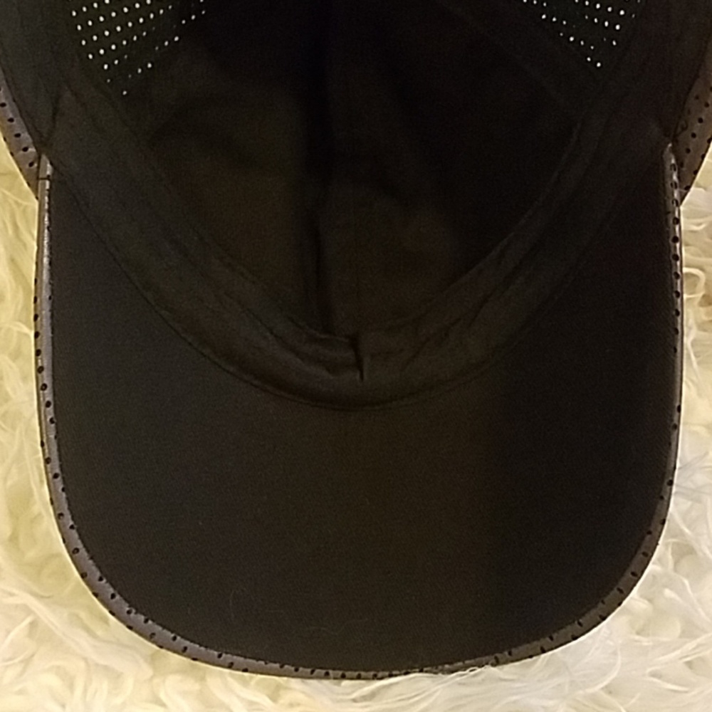 Women hat - Picture 3 of 8